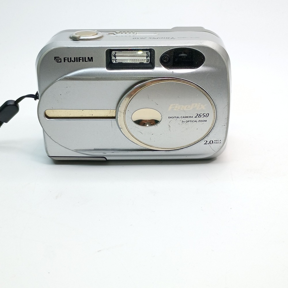 Fujifilm FinePix 2650 Digital Camera Silver 2.0MP 3x Zoom Tested/Working